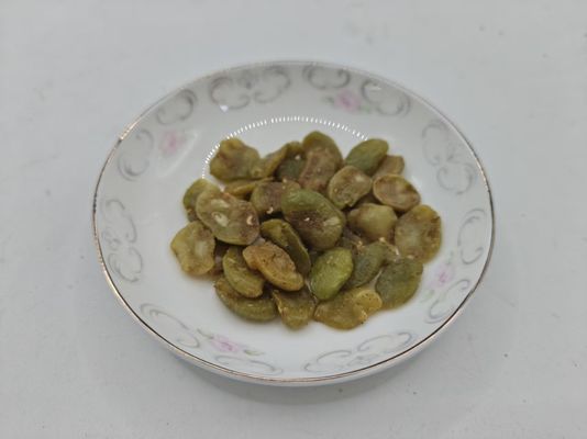 سیب زمینی سیاه طلایی که با سیر تزریق شده است