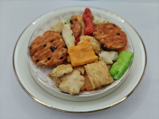 طعم های اصلی سفارشی مخلوط کریکر برنج بسته بندی انواع بسته بندی عمده با مواد تشکیل دهنده روغن