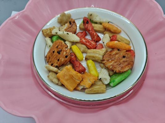 طعم های اصلی سفارشی مخلوط کریکر برنج بسته بندی انواع بسته بندی عمده با مواد تشکیل دهنده روغن