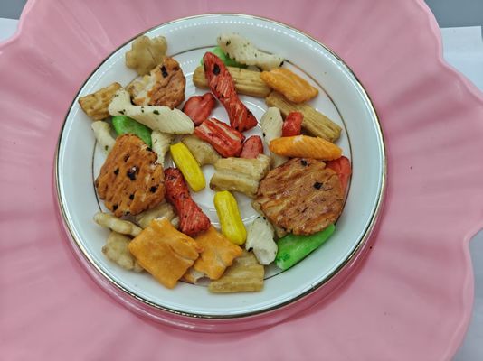 طعم های اصلی سفارشی مخلوط کریکر برنج بسته بندی انواع بسته بندی عمده با مواد تشکیل دهنده روغن