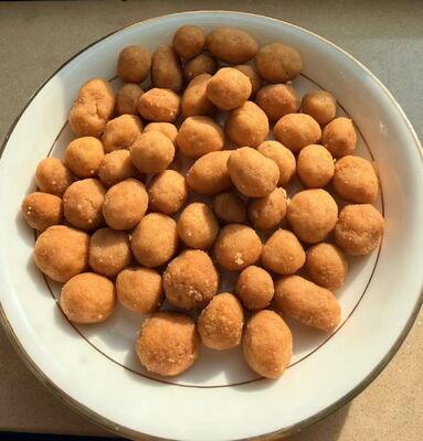 بادام زمینی پوشش داده شده با طعم گاو پنج ادویه ای BBQ