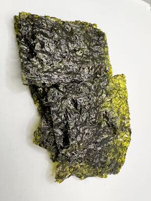 اسنک های جلبک دریایی برشته شده کم چرب و بدون گلوتن با طعم نمک دریا، دارای گواهی BRC، برای خرده فروشی و صنایع غذایی