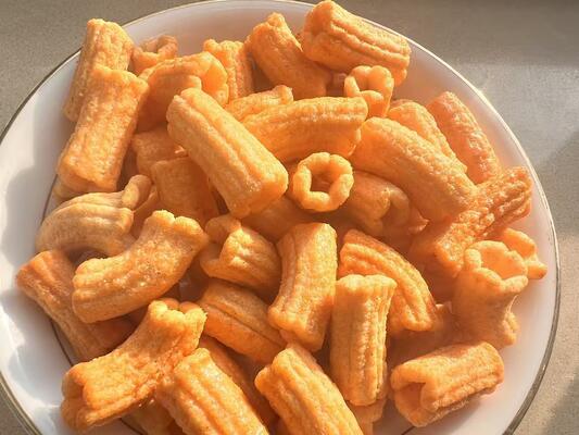 کراکر برنجی با طعم شیرین و تند، مخلوط اسنک خوش طعم، کره ای، نوارهای کیک برنجی که برای دسته بندی های غذایی اسنک قومی توسعه یافته اند.