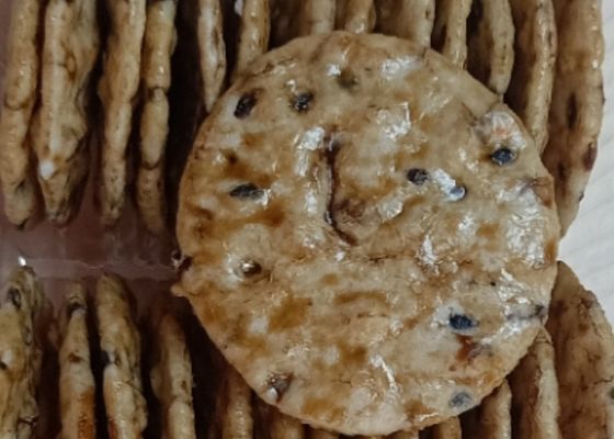 بدون رنگ آمیزی کنجد سویا سس طعم و مزه کباب برنج تفت خوراکی ترد در تمام سنین